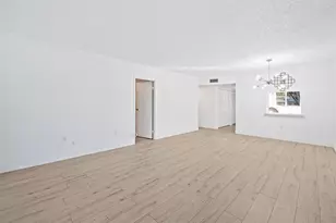 8341 Sands Point Blvd, Tamarac, FL 33321 - Photo 9