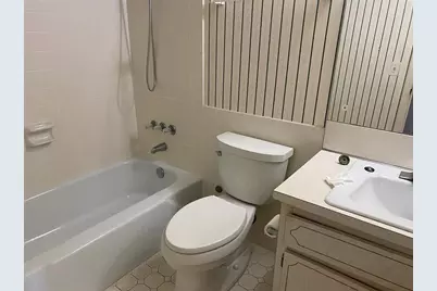 305 N Pompano Beach Blvd, Unit #1511, Pompano Beach, FL 33062 - Photo 15