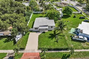 41 Miami Gardens Rd, West Park, FL 33023 - Photo 11