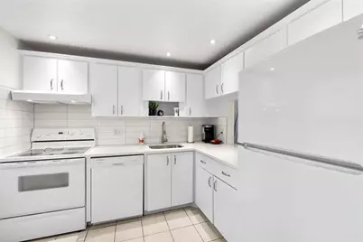 7807  Golf Circle Dr, Unit #211, Margate, FL 33063 - Photo 9