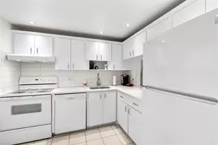 7807 Golf Cir Dr, Margate, FL 33063 - Photo 9