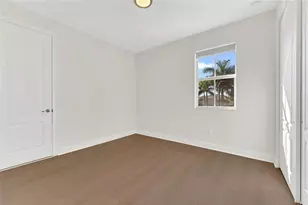 9810 S Miralago Way, Parkland, FL 33076 - Photo 19