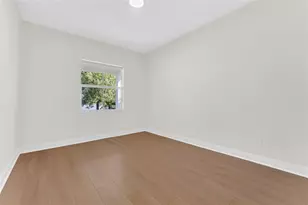 9810 S Miralago Way, Parkland, FL 33076 - Photo 15