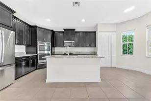 9810 S Miralago Way, Parkland, FL 33076 - Photo 11