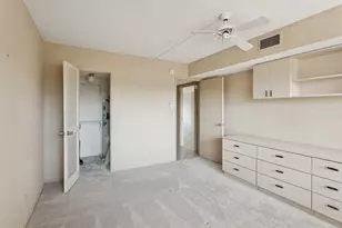 3960 Oaks Clubhouse Dr, Pompano Beach, FL 33069 - Photo 13