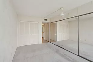 3960 Oaks Clubhouse Dr, Pompano Beach, FL 33069 - Photo 7