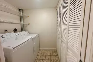 444 Pine Cir, Boca Raton, FL 33432 - Photo 11