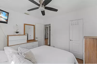 31  Miami Gardens Rd, West Park, FL 33023 - Photo 7