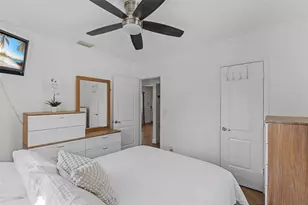 31 Miami Gardens Rd, West Park, FL 33023 - Photo 7