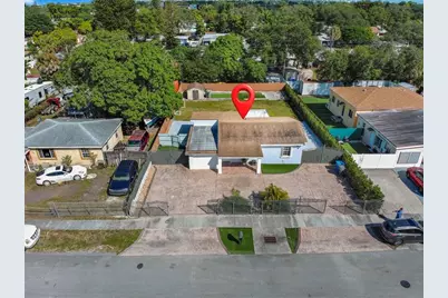 31  Miami Gardens Rd, West Park, FL 33023 - Photo 27