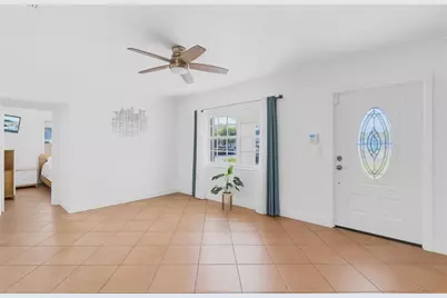 31  Miami Gardens Rd, West Park, FL 33023 - Photo 3