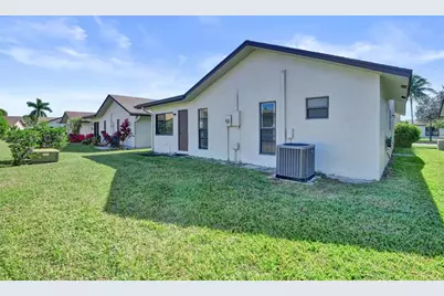 2359 SW 16th Dr, Deerfield Beach, FL 33442 - Photo 27