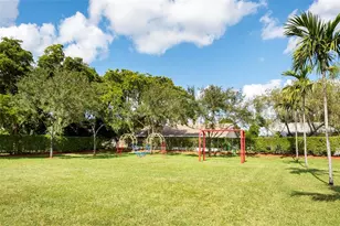 10717 La Placida Dr, Coral Springs, FL 33065 - Photo 23