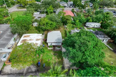 409 N 61st Ter, Hollywood, FL 33024 - Photo 15