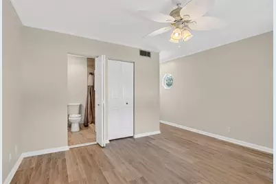 596 SE 20th Ave, Unit #4, Deerfield Beach, FL 33441 - Photo 41