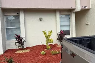 7925 SW 9th St, North Lauderdale, FL 33068 - Photo 3