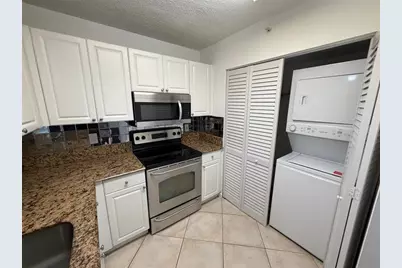 2731  Ocean Club Blvd, Unit #107, Hollywood, FL 33019 - Photo 5