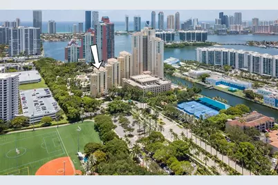 3340 NE 190th St, Unit #602, Aventura, FL 33180 - Photo 49