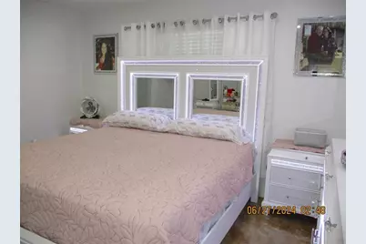 9330 NW 10th St, Pembroke Pines, FL 33024 - Photo 11