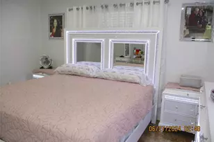 9330 NW 10th St, Pembroke Pines, FL 33024 - Photo 11