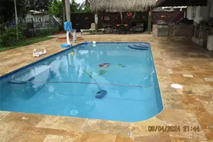 9330 NW 10th St, Pembroke Pines, FL 33024 - Photo 7