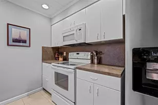 653 Cypress Ln, Fort Lauderdale, FL 33305 - Photo 13