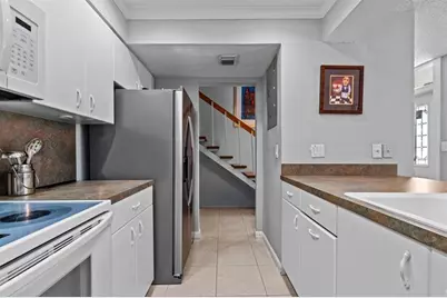 653  Cypress Ln, Unit #21B, Fort Lauderdale, FL 33305 - Photo 9