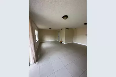 17911 NW 68 Ave, Unit #M209, Hialeah, FL 33015 - Photo 11