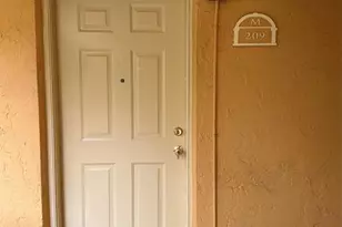 17911 NW 68th Ave, Hialeah, FL 33015 - Photo 5