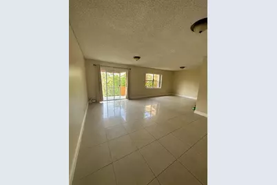 17911 NW 68 Ave, Unit #M209, Hialeah, FL 33015 - Photo 9