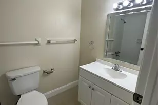 17911 NW 68th Ave, Hialeah, FL 33015 - Photo 21