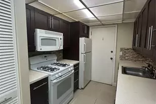 17911 NW 68th Ave, Hialeah, FL 33015 - Photo 13