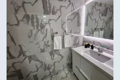 2500  Parkview Dr, Unit #403, Hallandale Beach, FL 33009 - Photo 11