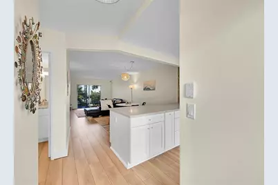 2731 NE 14th St Cswy, Unit #421, Pompano Beach, FL 33062 - Photo 5