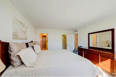 305 N Pompano Beach Boulevard, Unit #512, Pompano Beach, FL 33062 - Photo 17