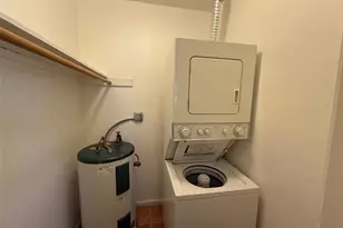 1640 NE 4th Pl, Fort Lauderdale, FL 33301 - Photo 11