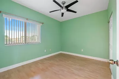 7765  Yardley Dr, Unit #403, Fort Lauderdale, FL 33321 - Photo 7