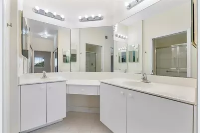 7765  Yardley Dr, Unit #403, Fort Lauderdale, FL 33321 - Photo 11