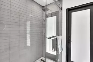 2740 NE 47th St, Lighthouse Point, FL 33064 - Photo 17