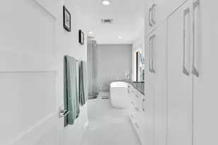 2740 NE 47th St, Lighthouse Point, FL 33064 - Photo 41