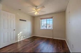 19431 SW 2nd St, Pembroke Pines, FL 33029 - Photo 15