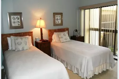 9440  Meadowood Dr, Unit #205, Fort Pierce, FL 34951 - Photo 17