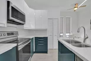 703 SE 16th Ct, Fort Lauderdale, FL 33316 - Photo 9