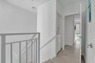 703 SE 16th Ct, Fort Lauderdale, FL 33316 - Photo 19