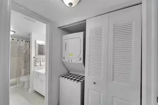 6008 Coral Lake Dr, Margate, FL 33063 - Photo 11