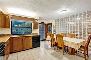 766 SE Cavern Ave, Port Saint Lucie, FL 34983 - Photo 9