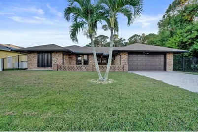 766 SE Cavern Ave, Port Saint Lucie, FL 34983 - Photo 7