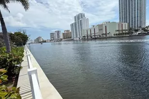 600 Parkview Dr, Hallandale Beach, FL 33009 - Photo 5