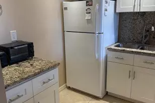 600 Parkview Dr, Hallandale Beach, FL 33009 - Photo 7