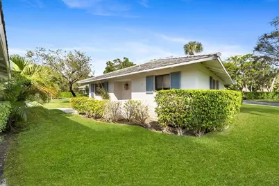 842  Club Dr, Unit #842, Palm Beach Gardens, FL 33418 - Photo 5